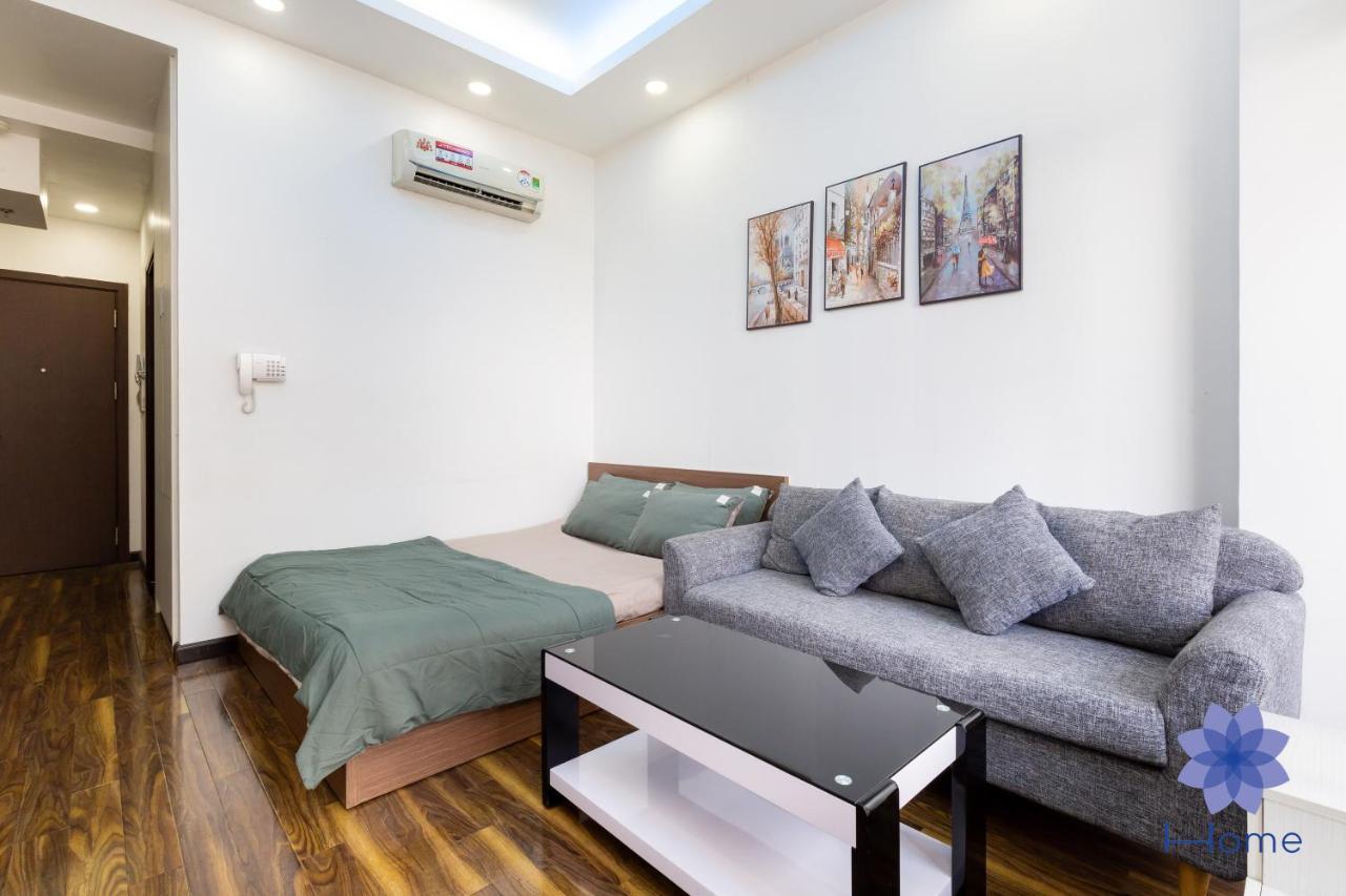 Căn hộ Home, Cosy&luxury - 5mins To Airport, Free Pool&gym, Airport Pick Up Service TP. Hồ Chí Minh