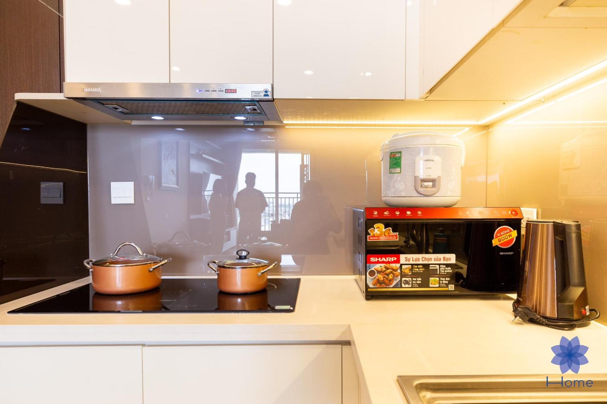 Home, Cosy&luxury - 5mins To Airport, Free Pool&gym, Airport Pick Up Service * TP. Hồ Chí Minh